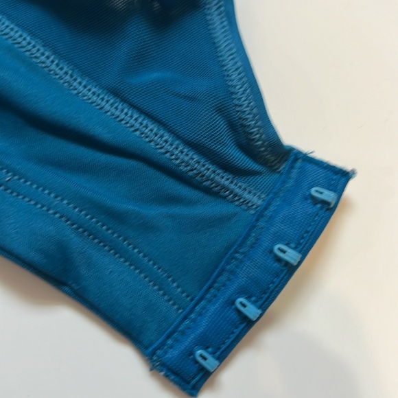 Bali Teal Underwire Bra- 38DD - Picture 5 of 7